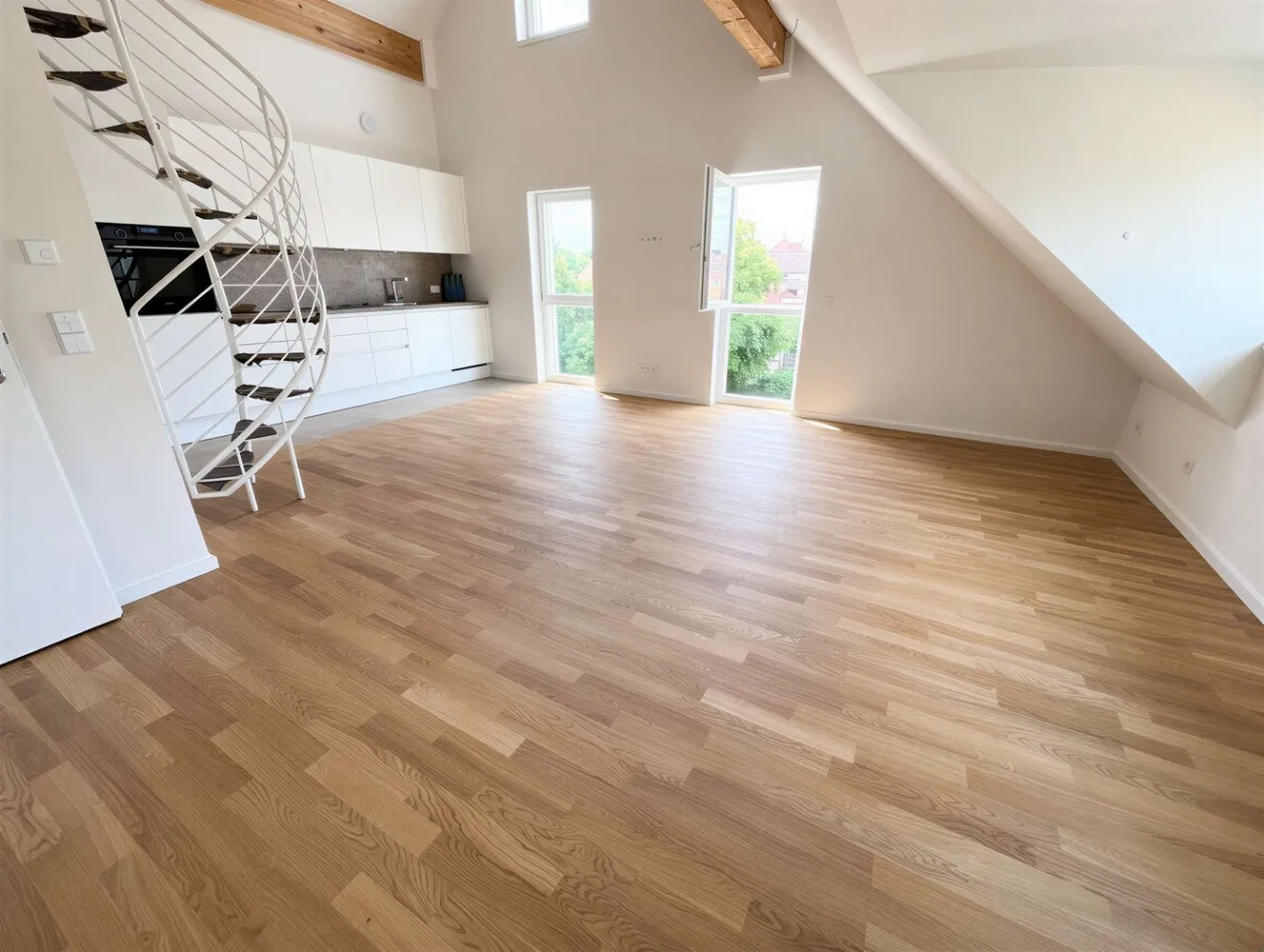 2 Zimmer Wohnung mit 70 m² in Augsburg – Bild 2
