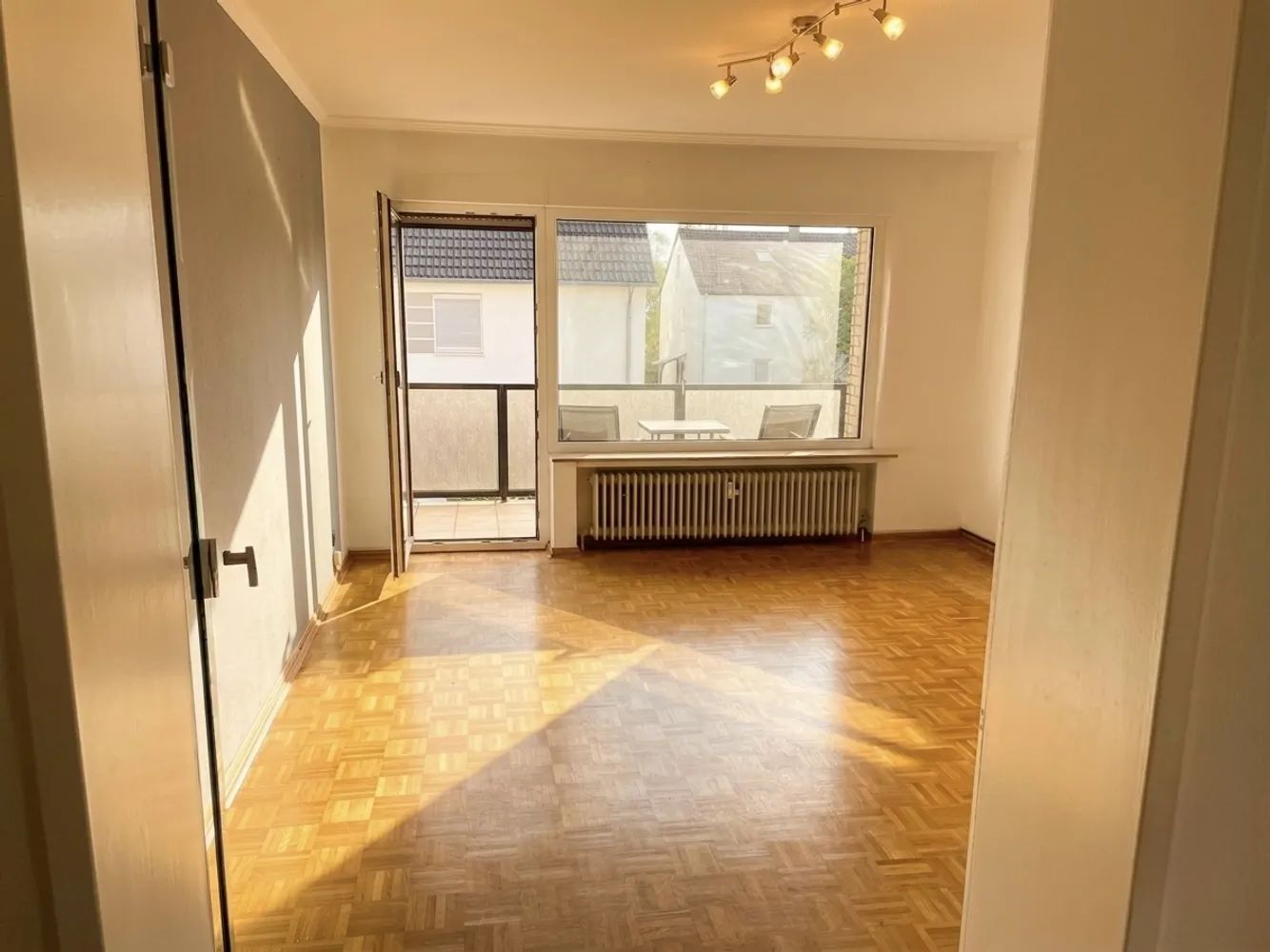 4 Zimmer Wohnung mit 90 m² in Hannover – Bild 1