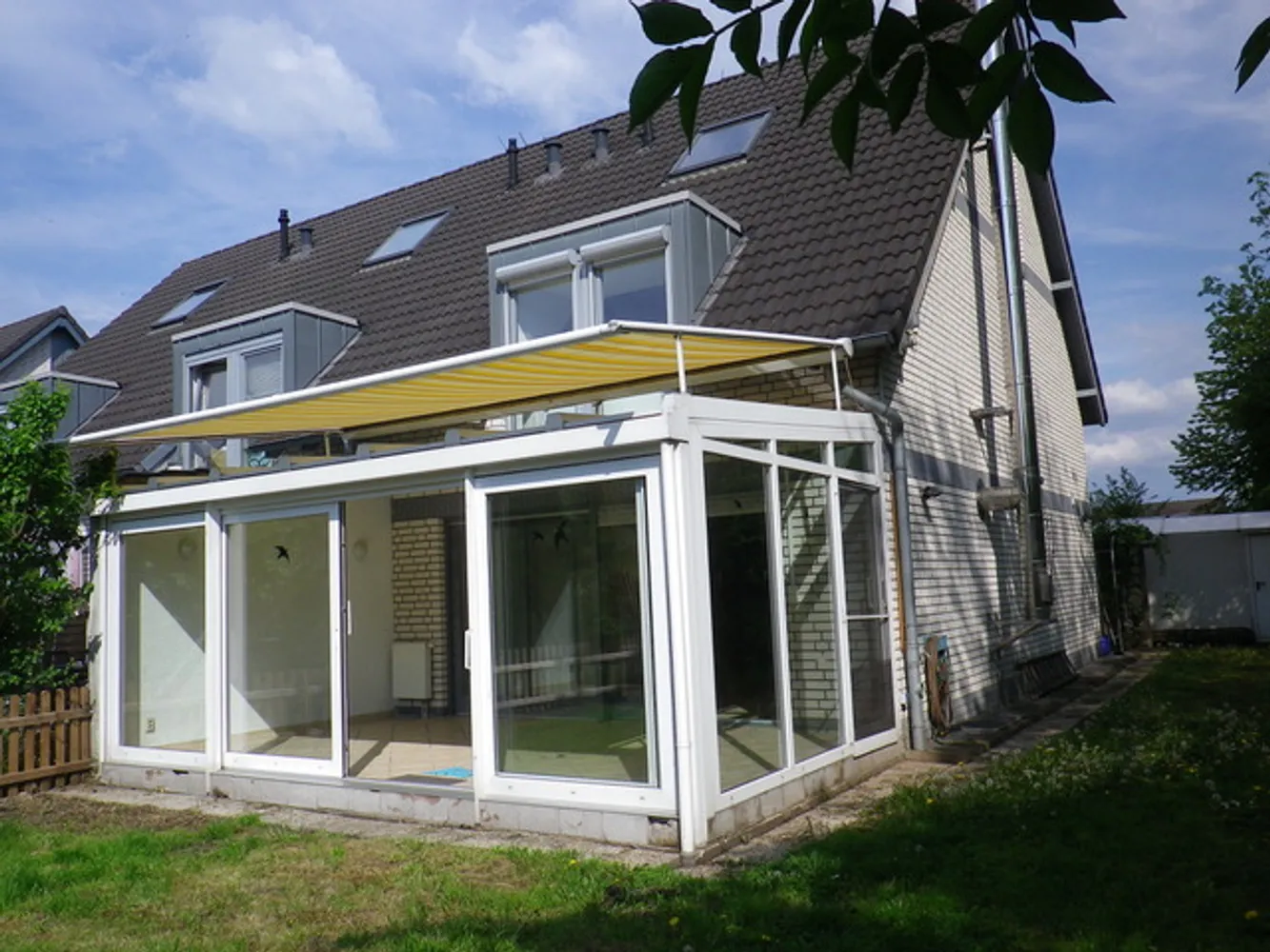 4 Zimmer Haus mit 160 m² in Köln – Bild 1