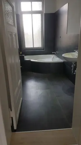 4 Zimmer Wohnung mit 120 m² in Magdeburg – Bild 1