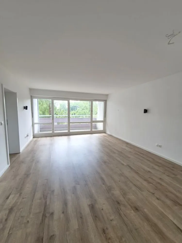 4 Zimmer Wohnung mit 100 m² in Wiesbaden – Bild 4