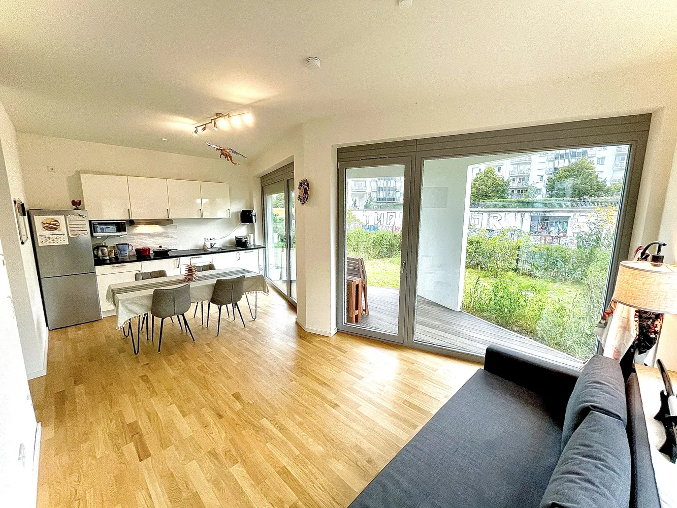 3 Zimmer Wohnung mit 100 m² in Berlin – Bild 1