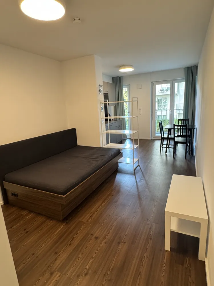 1 room apartment with 38 m² in Munich – Photo 5