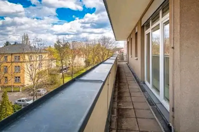 2 Zimmer Wohnung mit 77 m² in Dresden – Bild 5