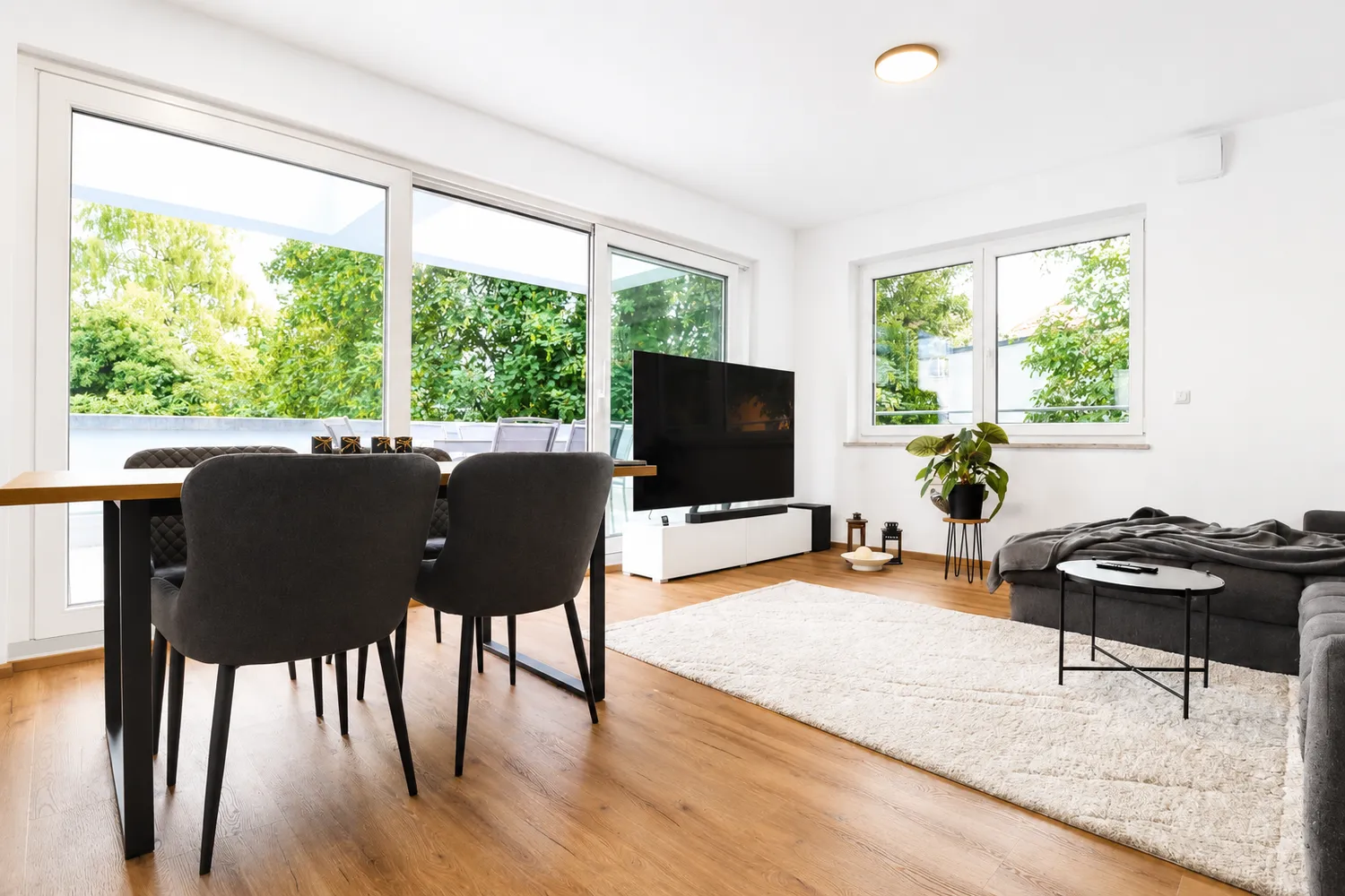 4 Zimmer Wohnung mit 118 m² in Landshut – Bild 1