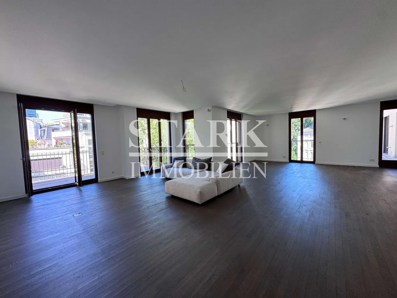 5 Zimmer Wohnung mit 280 m² in Frankfurt am Main – Bild 8