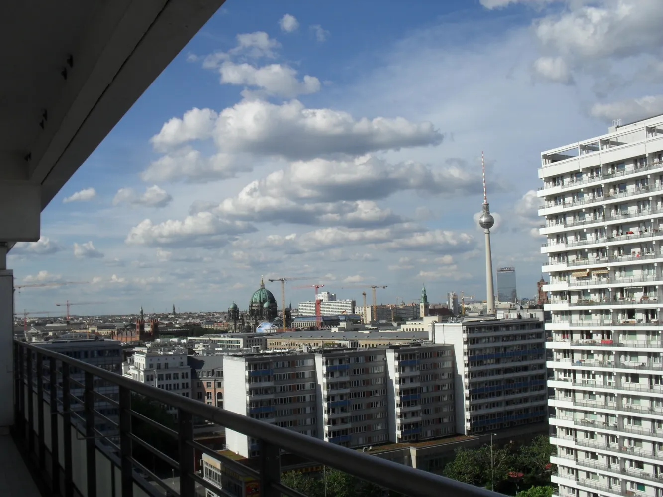 2 Zimmer Wohnung mit 75 m² in Berlin – Bild 1