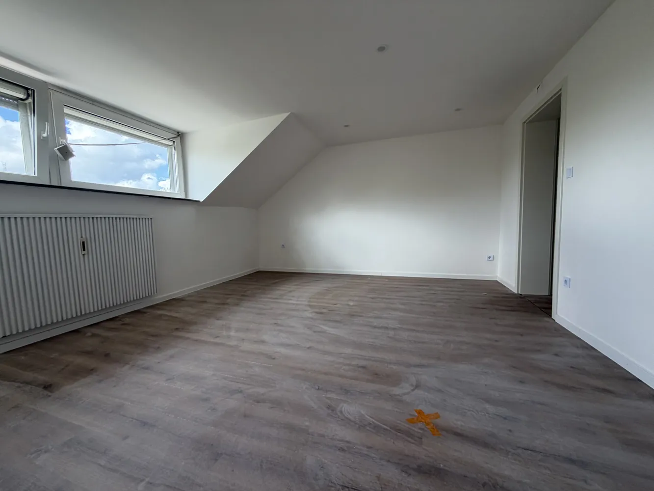 6 Zimmer Wohnung mit 140 m² in Mönchengladbach – Bild 2