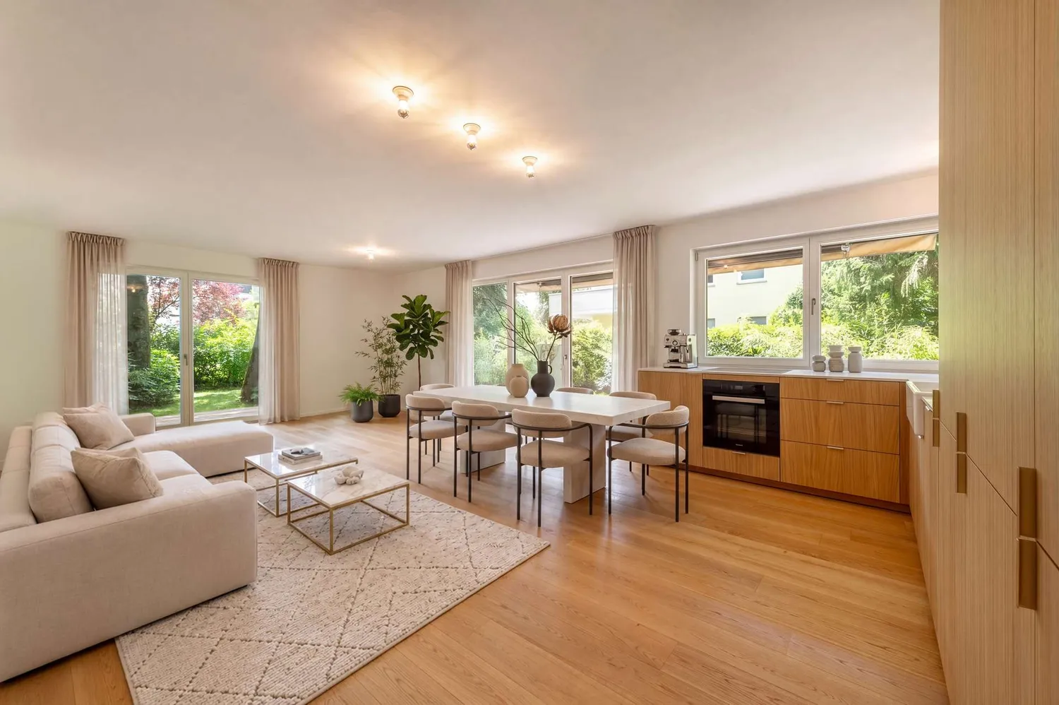 5 Zimmer Wohnung mit 162 m² in München – Bild 2