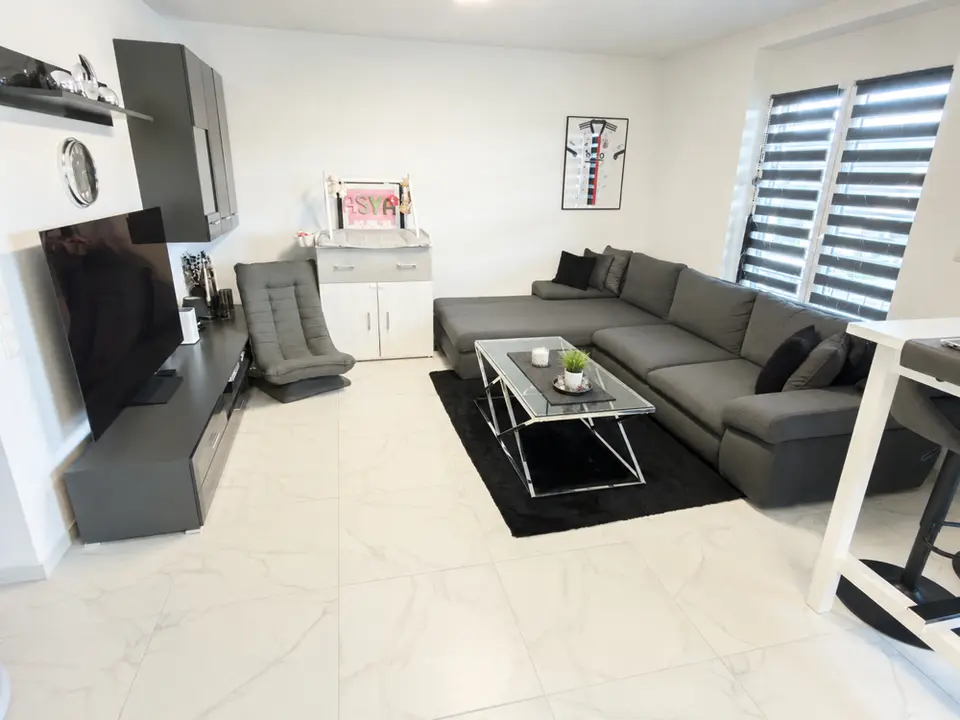 2 Zimmer Wohnung mit 73 m² in Sonneberg – Bild 1