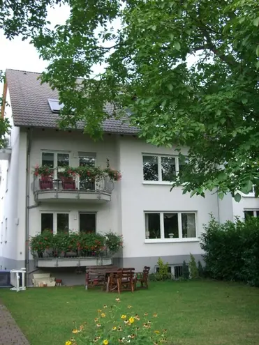 2 Zimmer Wohnung mit 100 m² in Wiesbaden – Bild 4