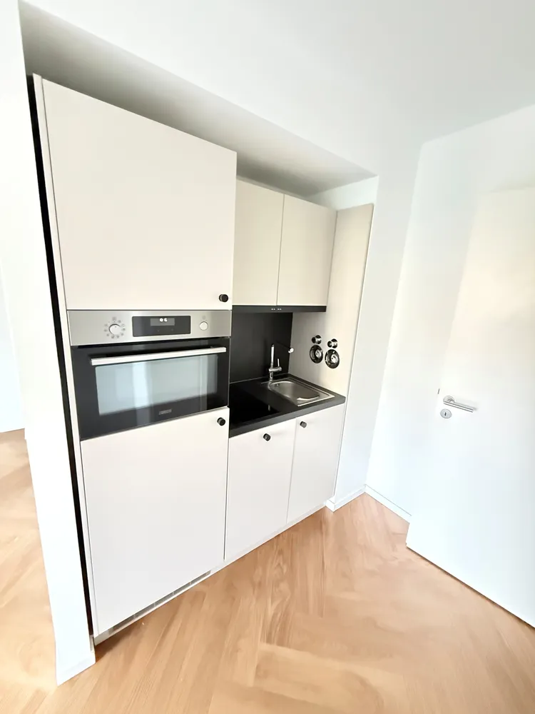 2 room apartment with 40 m² in Berlin – Photo 4