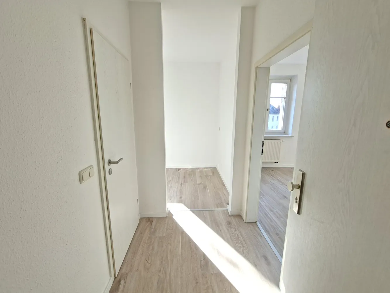 1 Zimmer Wohnung mit 42 m² in Zeitz – Bild 4