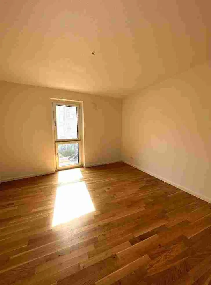 3 Zimmer Wohnung mit 87 m² in Hamburg – Bild 2