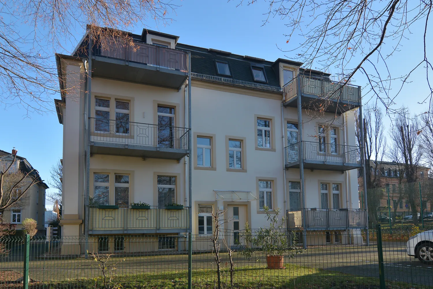 4 Zimmer Wohnung mit 172 m² in Dresden – Bild 2
