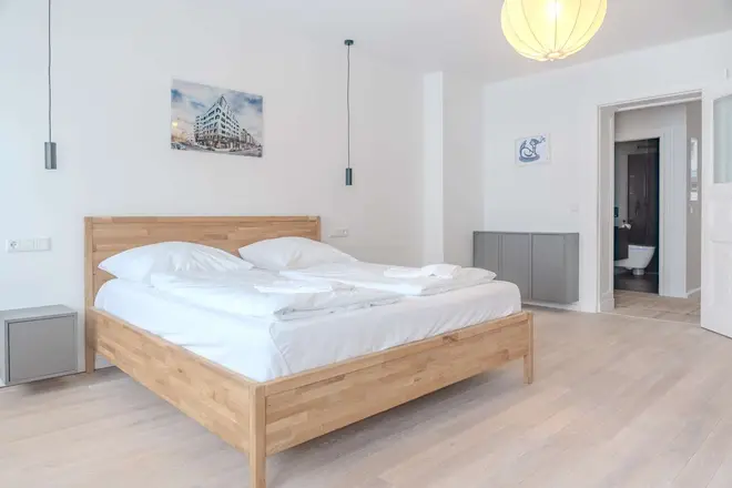 2 Zimmer Wohnung mit 75 m² in Berlin – Bild 2