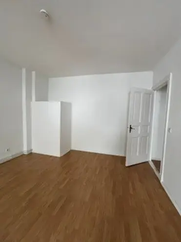 4 Zimmer Wohnung mit 100 m² in Berlin – Bild 2