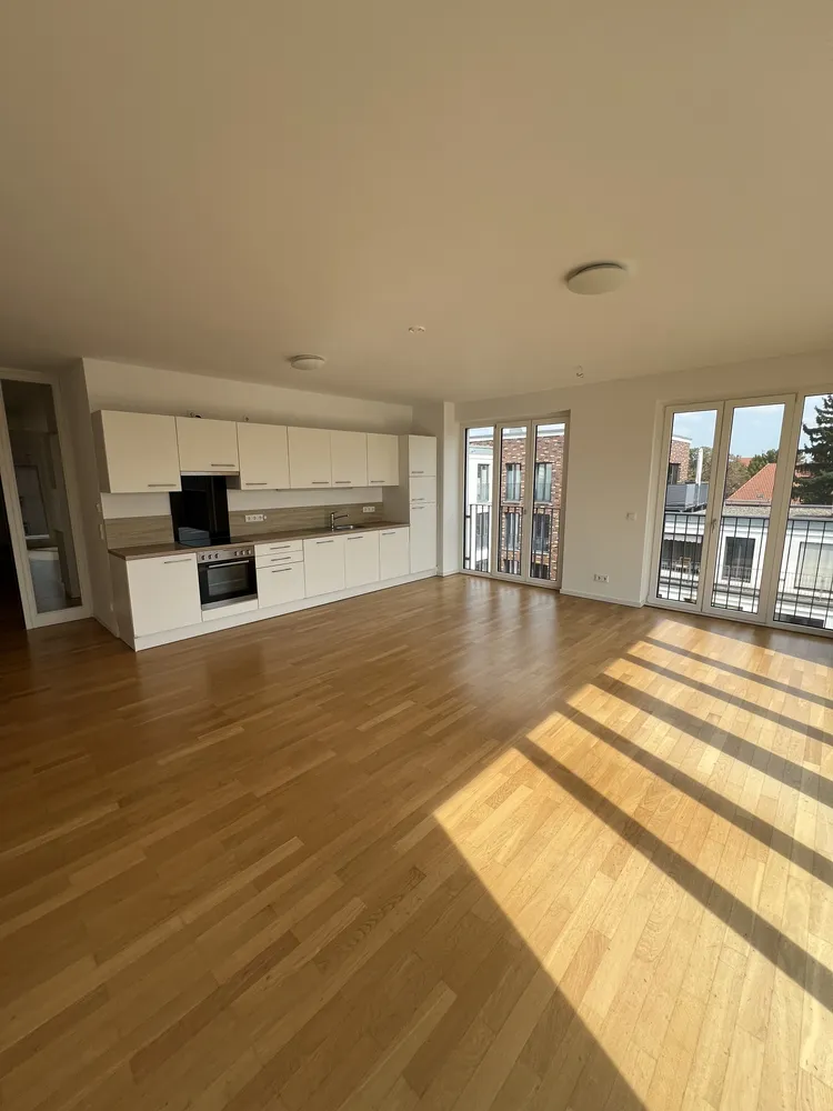 4 Zimmer Wohnung mit 99 m² in Berlin – Bild 1