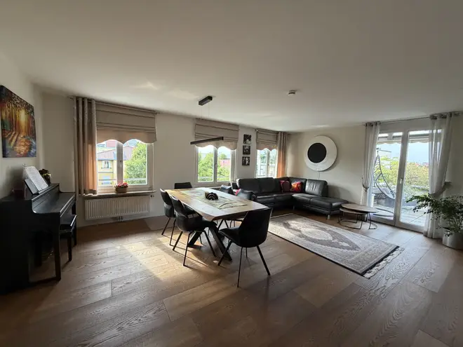 4 Zimmer Wohnung mit 137 m² in Nürnberg – Bild 1
