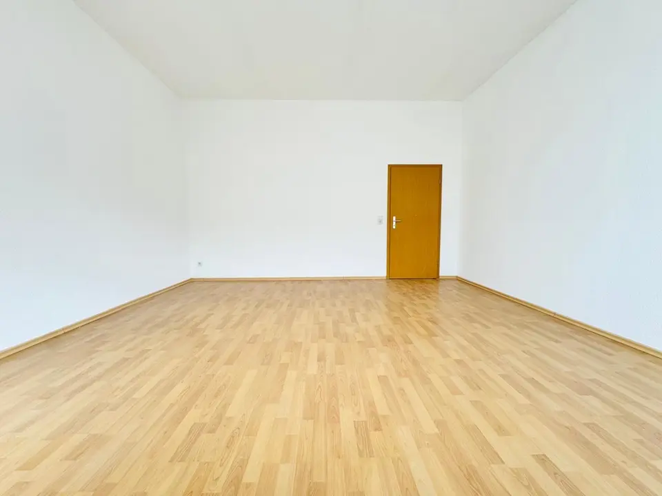 4 Zimmer Wohnung mit 118 m² in Chemnitz – Bild 1
