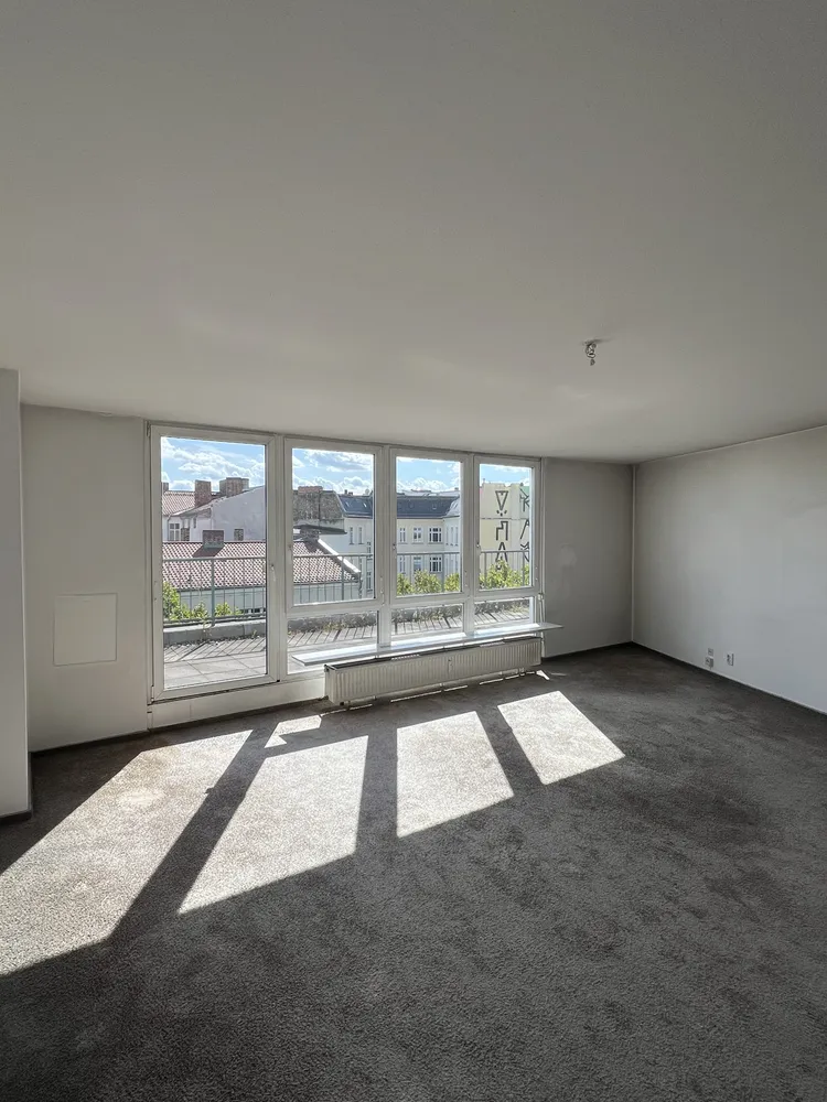 2 Zimmer Wohnung mit 83 m² in Berlin – Bild 3