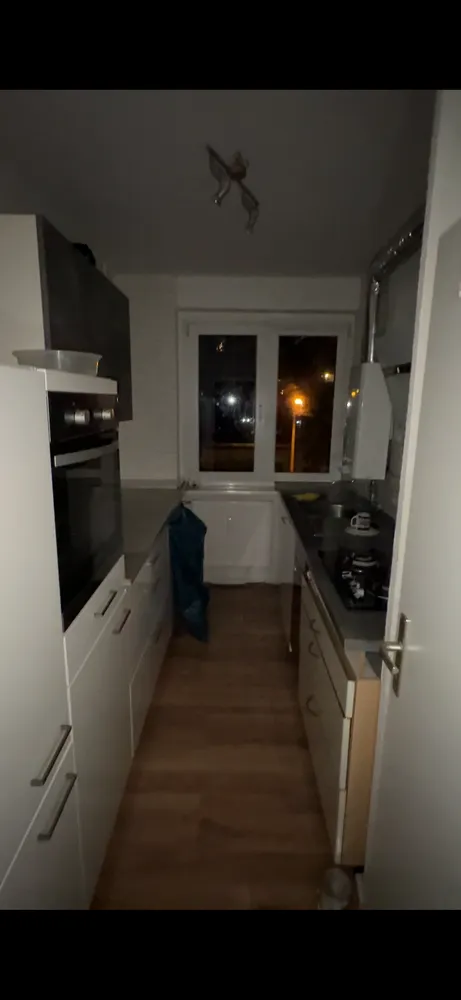 7 Zimmer Wohnung mit 120 m² in Halle (Saale) – Bild 2