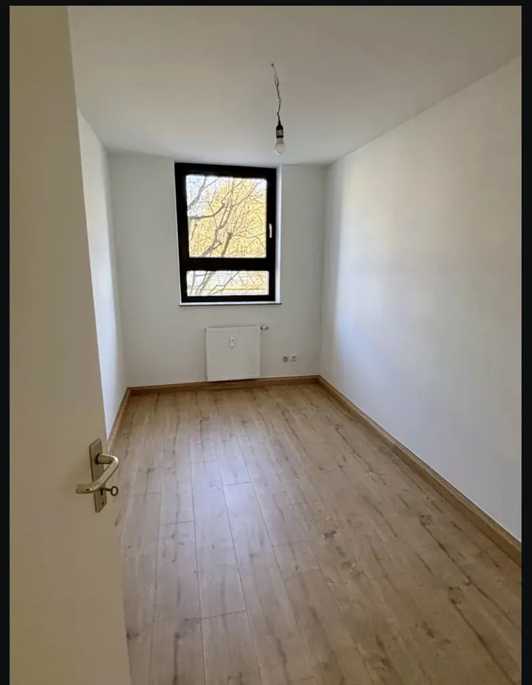 4 Zimmer Wohnung mit 89 m² in München – Bild 3