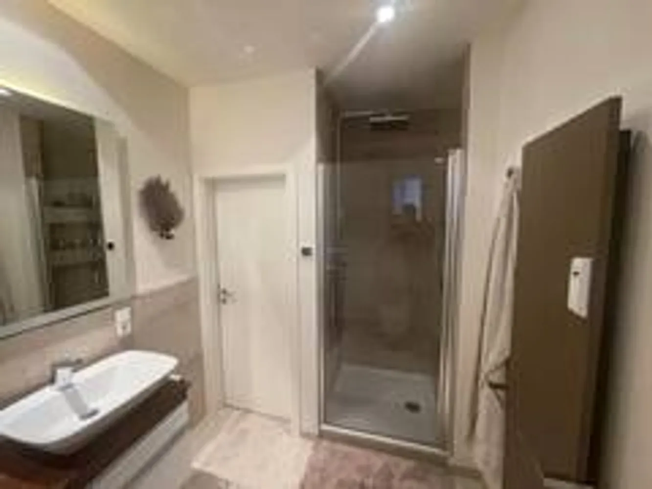 2 Zimmer Wohnung mit 70 m² in Köln – Bild 7