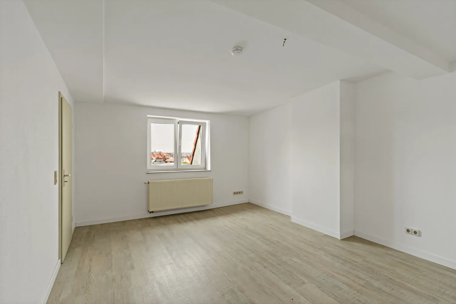 2 Zimmer Wohnung mit 90 m² in Halle (Saale) – Bild 9