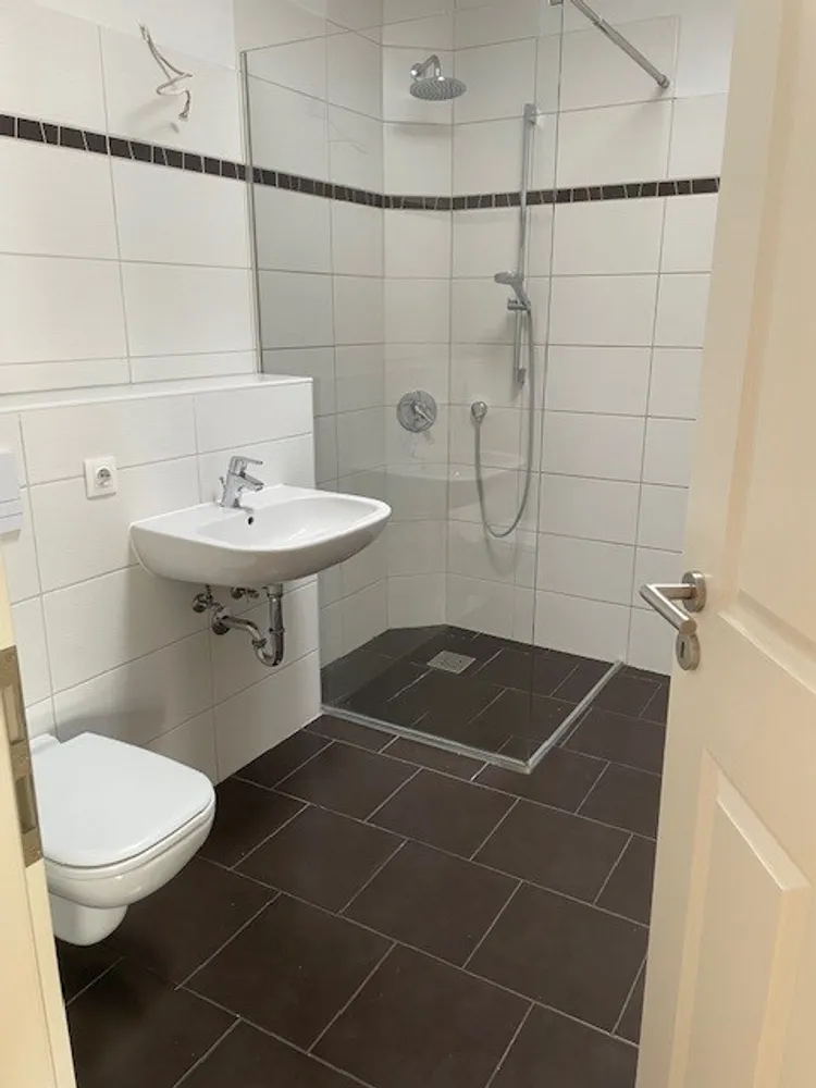 2 Zimmer Wohnung mit 61 m² in Halle (Saale) – Bild 6