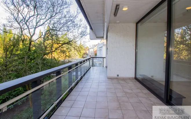 2 Zimmer Wohnung mit 107 m² in Düsseldorf – Bild 6