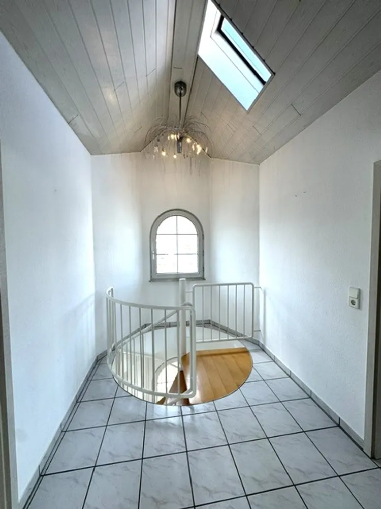 4 Zimmer Wohnung mit 130 m² in Frankfurt am Main – Bild 10