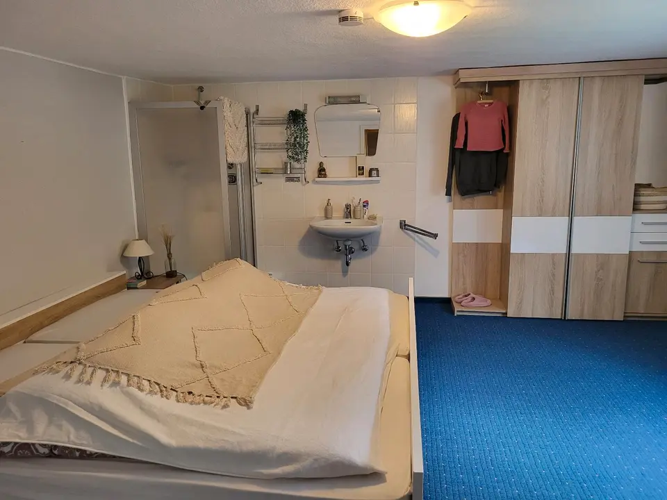 10 Zimmer Haus mit 250 m² in Krefeld – Bild 1