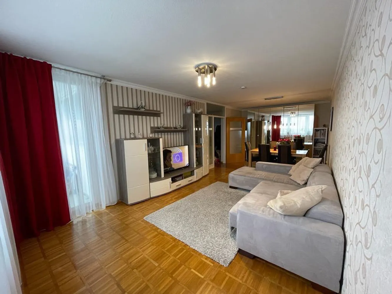 3 room apartment with 90 m² in Frankfurt am Main – Photo 1