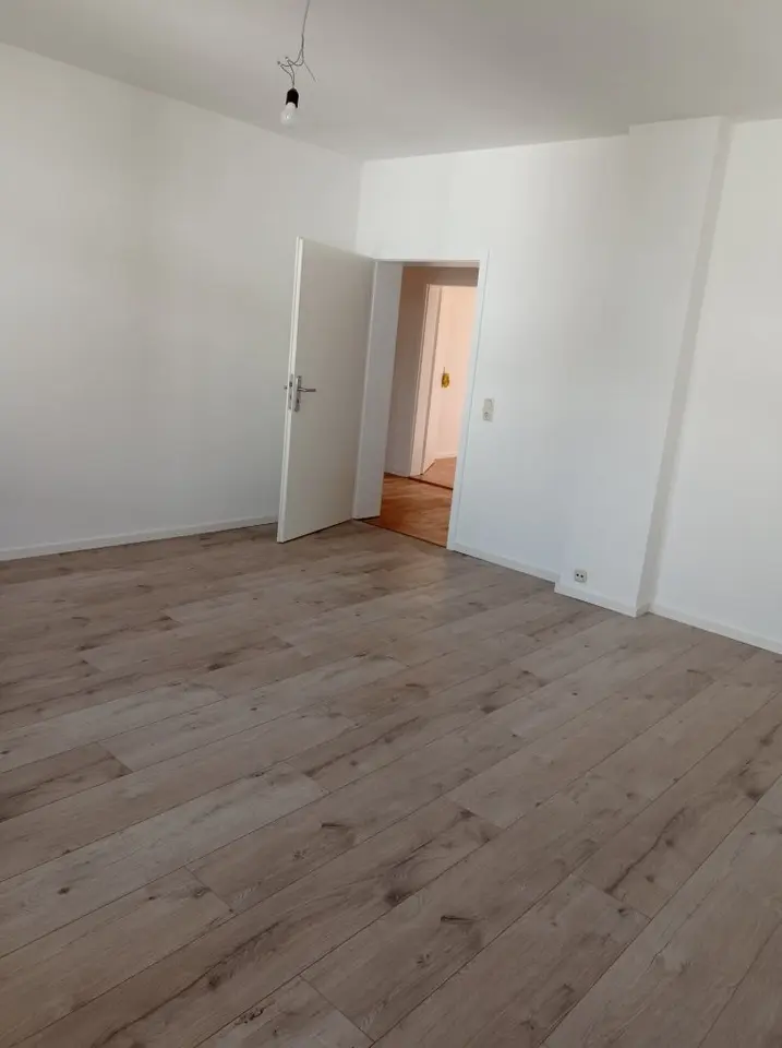 3 Zimmer Wohnung mit 102 m² in Erfurt – Bild 1