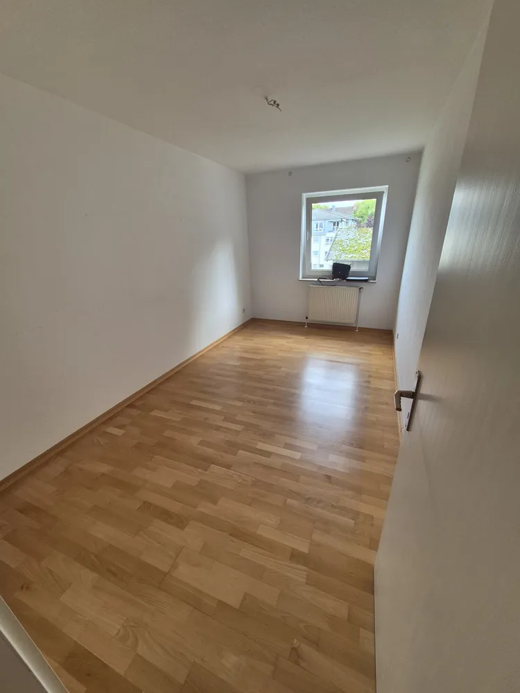 4 Zimmer Wohnung mit 103 m² in Detmold – Bild 1