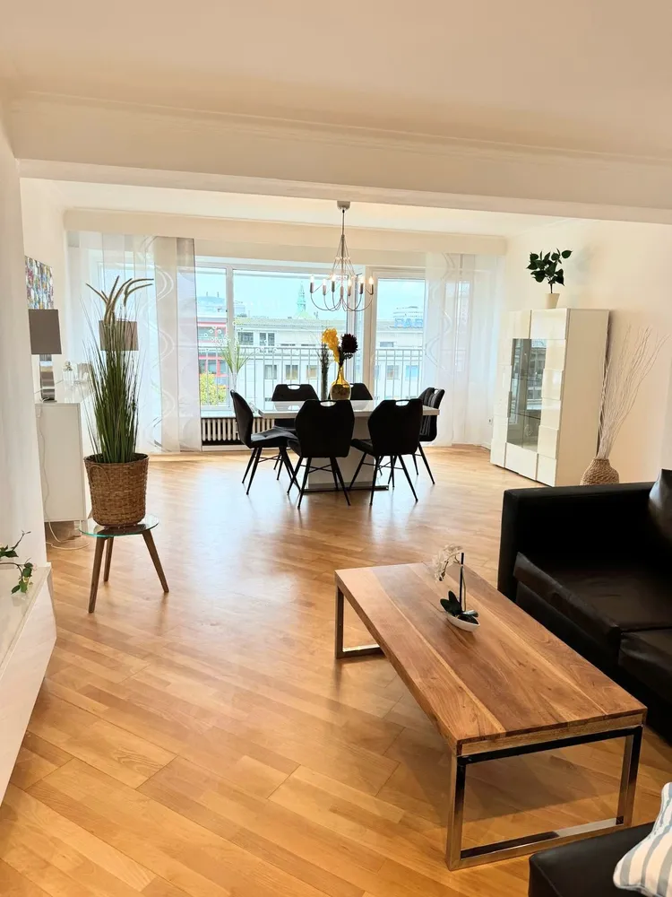 5 room apartment with 135 m² in Düsseldorf – Photo 1