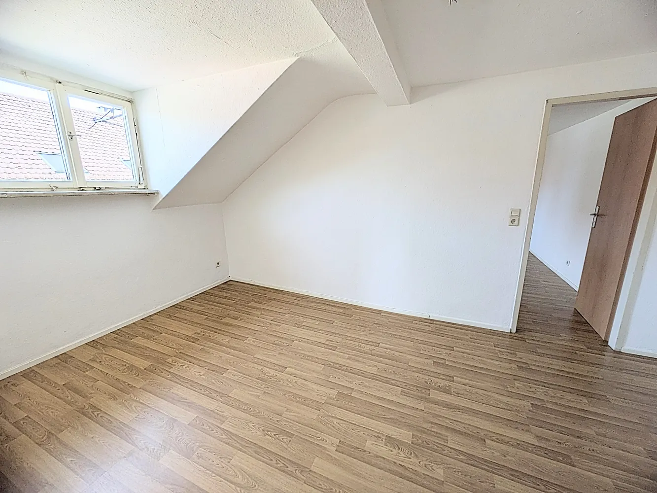 2 Zimmer Wohnung mit 35 m² in Stuttgart – Bild 2