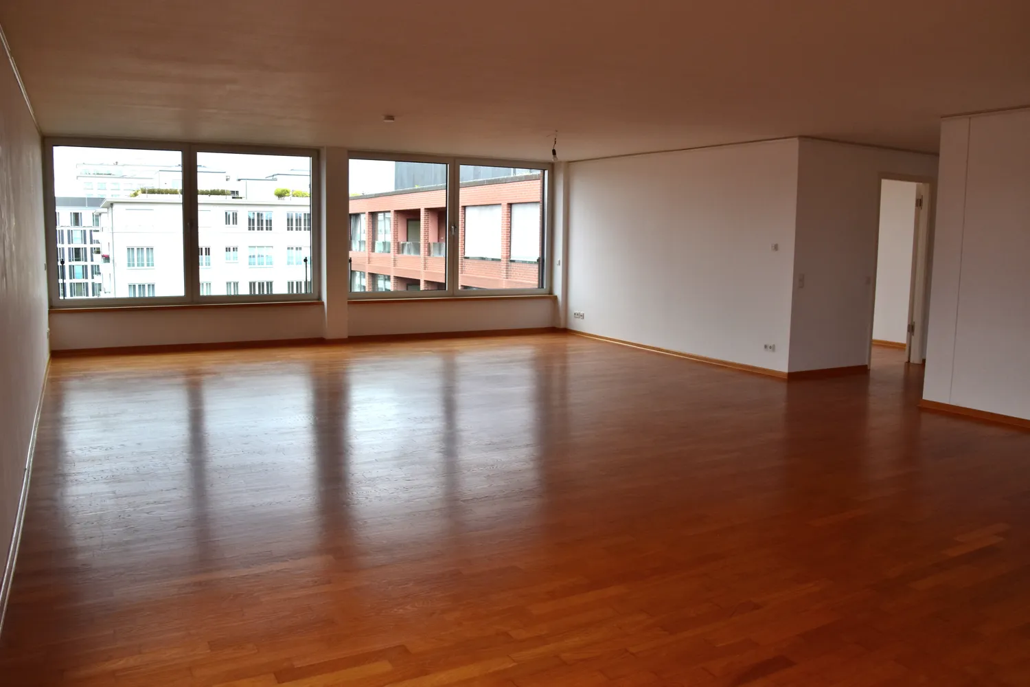 4 Zimmer Wohnung mit 195 m² in Berlin – Bild 2
