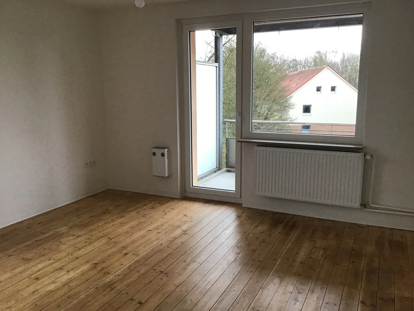 4 Zimmer Wohnung mit 81 m² in Lübeck – Bild 1
