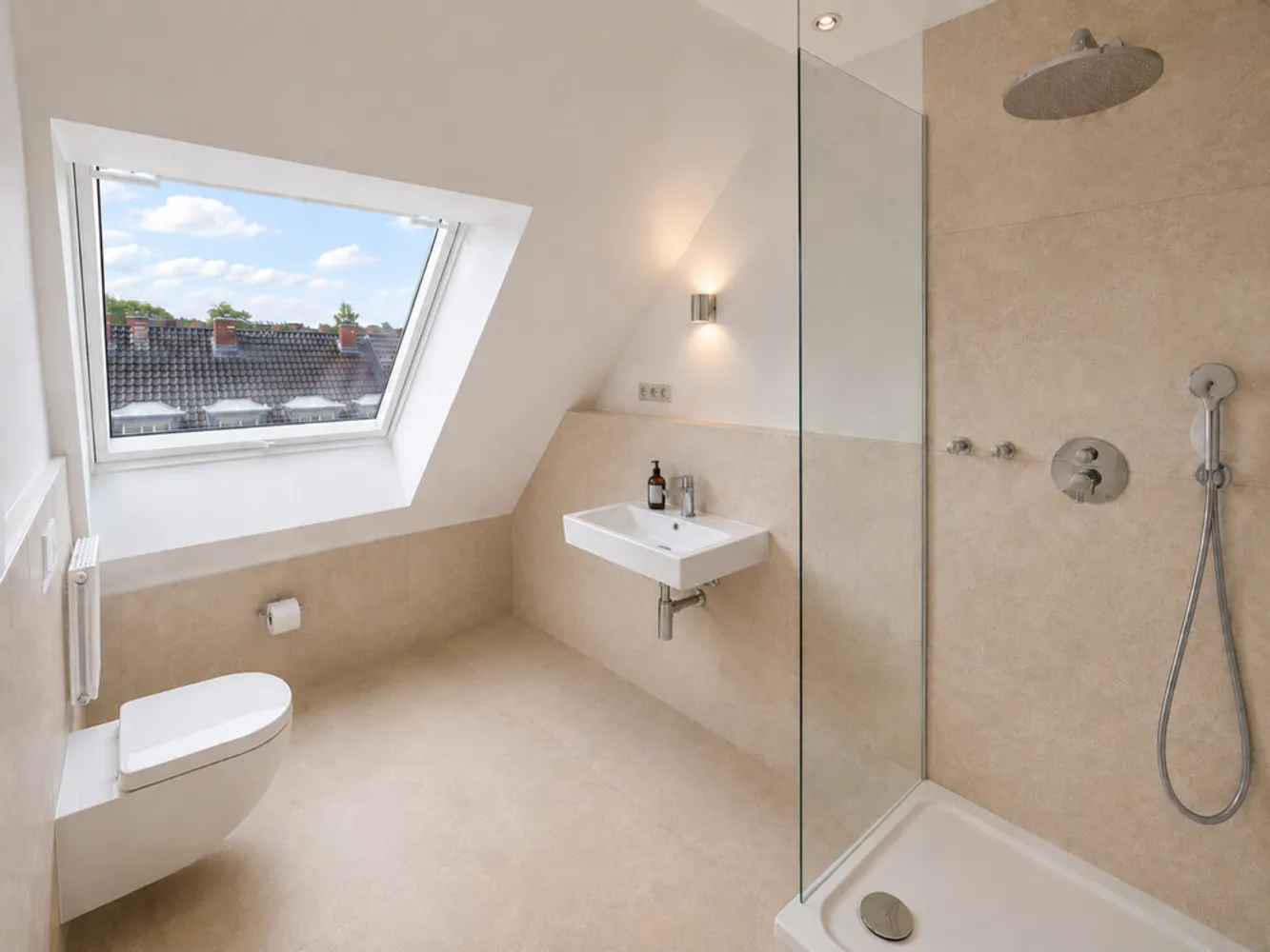 4 Zimmer Wohnung mit 145 m² in Hannover – Bild 9