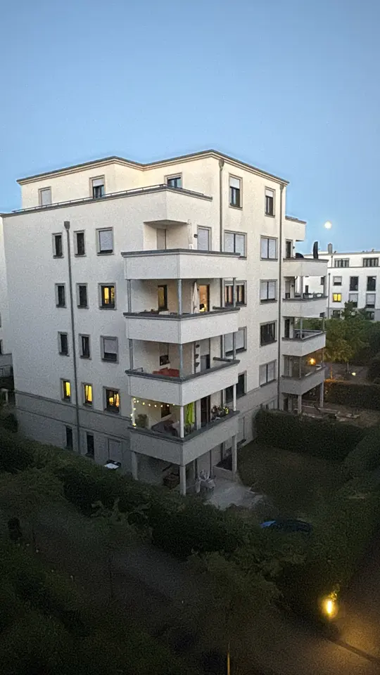5 Zimmer Wohnung mit 137 m² in Frankfurt am Main – Bild 2