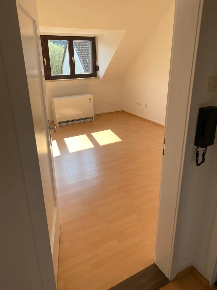 2 Zimmer Wohnung mit 60 m² in Karlsruhe – Bild 2