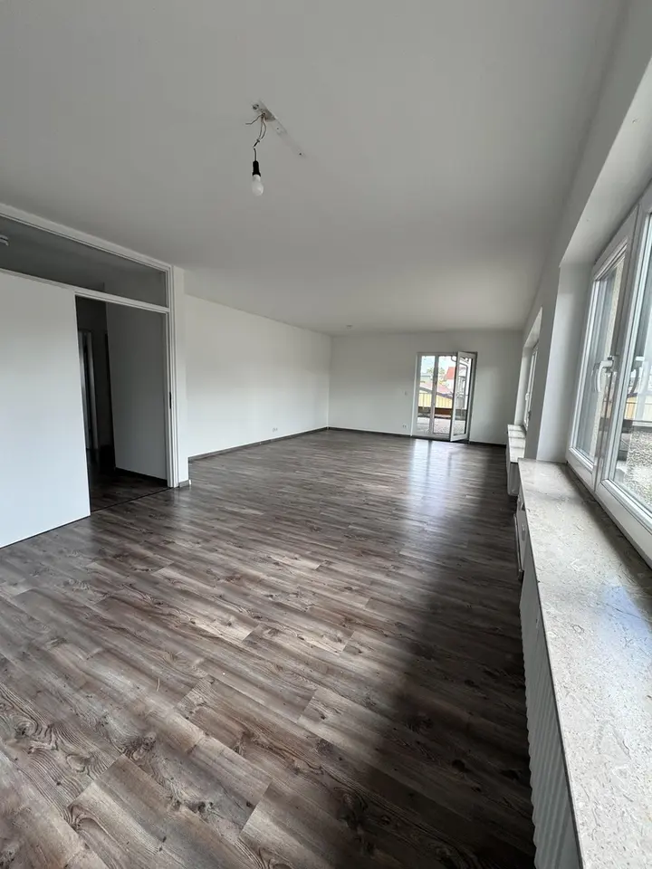 4 Zimmer Wohnung mit 115 m² in Schwetzingen – Bild 2