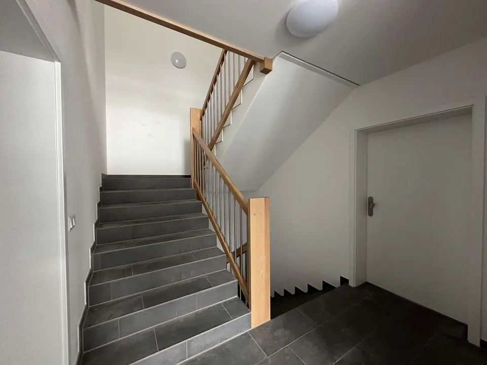 5 Zimmer Wohnung mit 112 m² in Bitterfeld-Wolfen – Bild 2