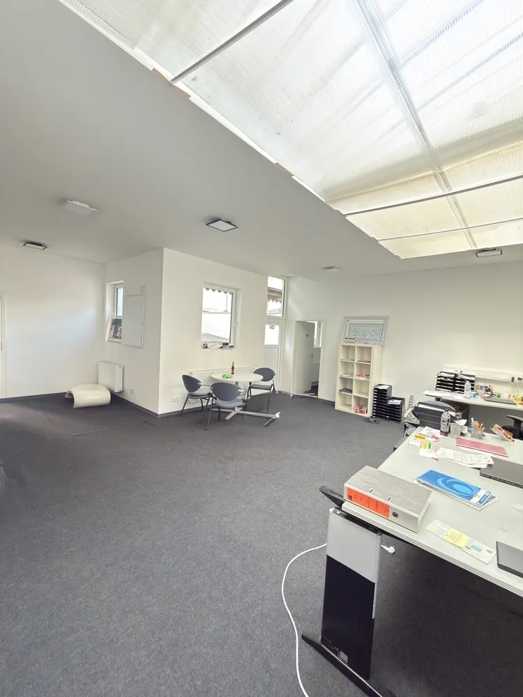 4 Zimmer Wohnung mit 200 m² in Nürnberg – Bild 1