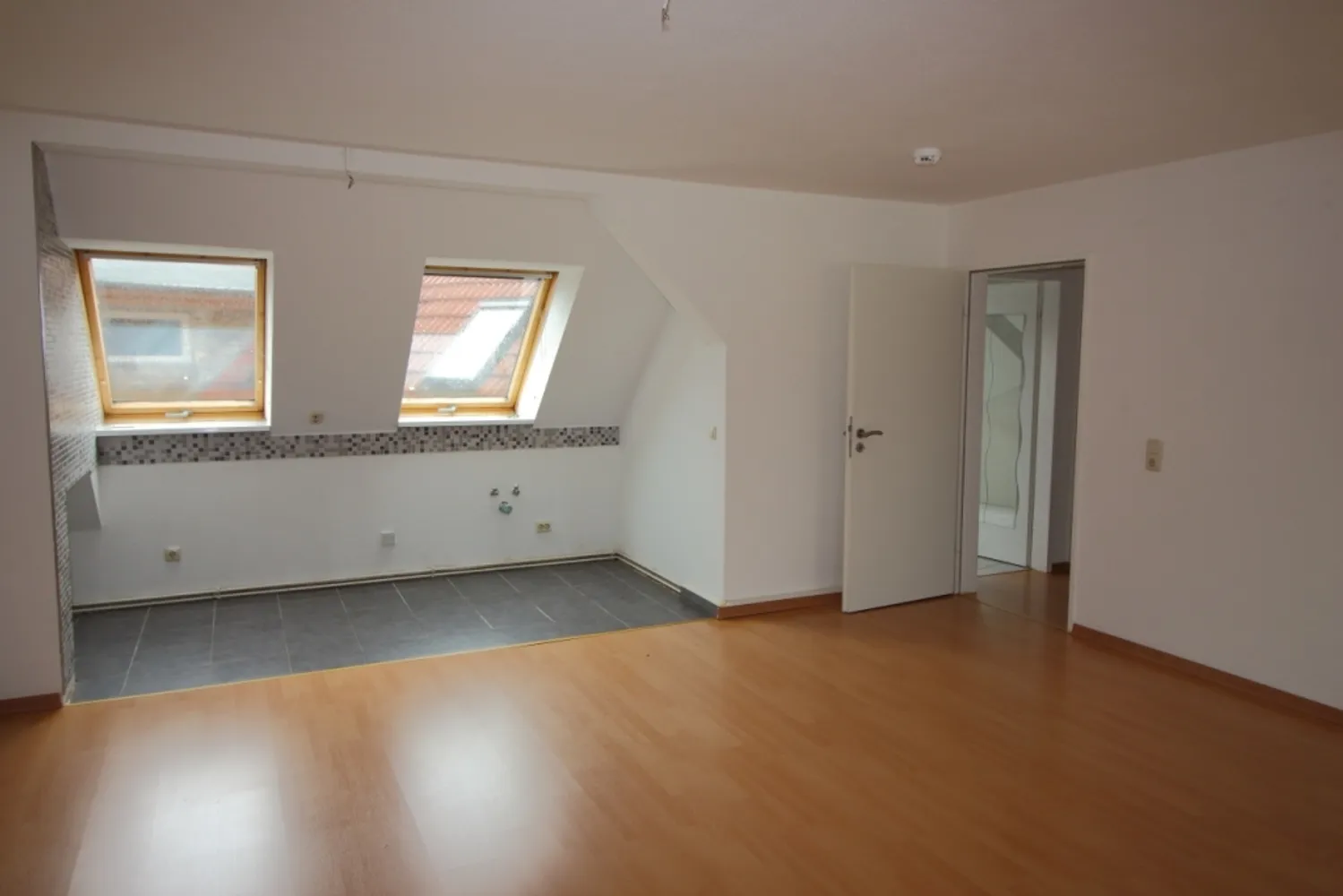 2 Zimmer Wohnung mit 55 m² in Halle (Saale) – Bild 2