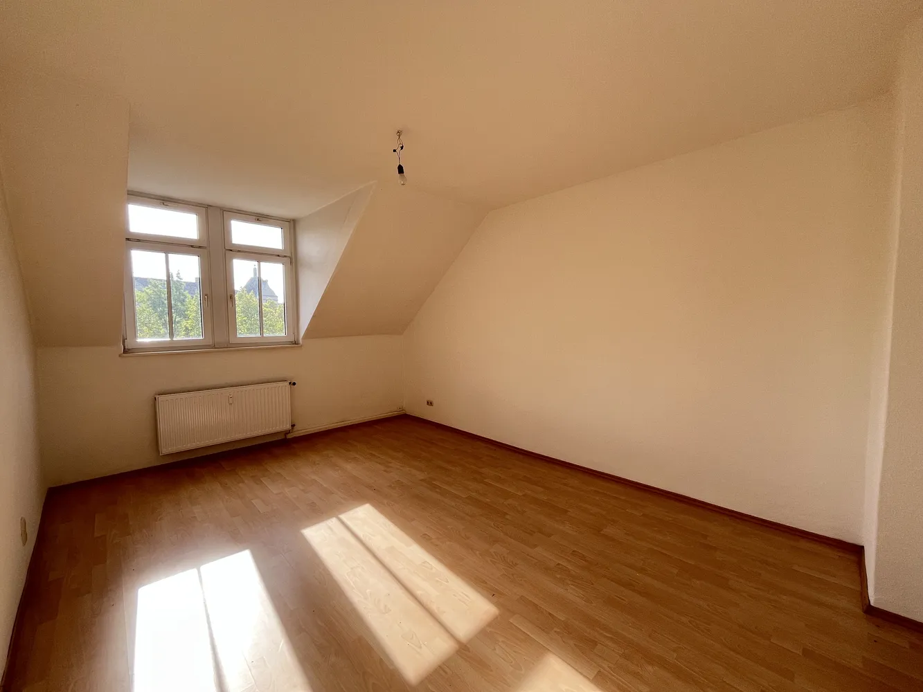 3 room apartment with 90 m² in Chemnitz – Photo 3