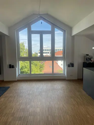 2 Zimmer Wohnung mit 71 m² in München – Bild 2