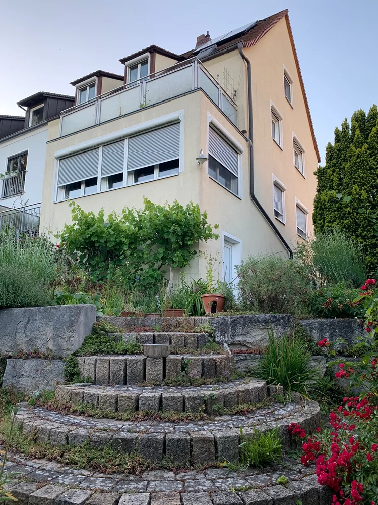 3 Zimmer Wohnung mit 151 m² in Nürnberg – Bild 1